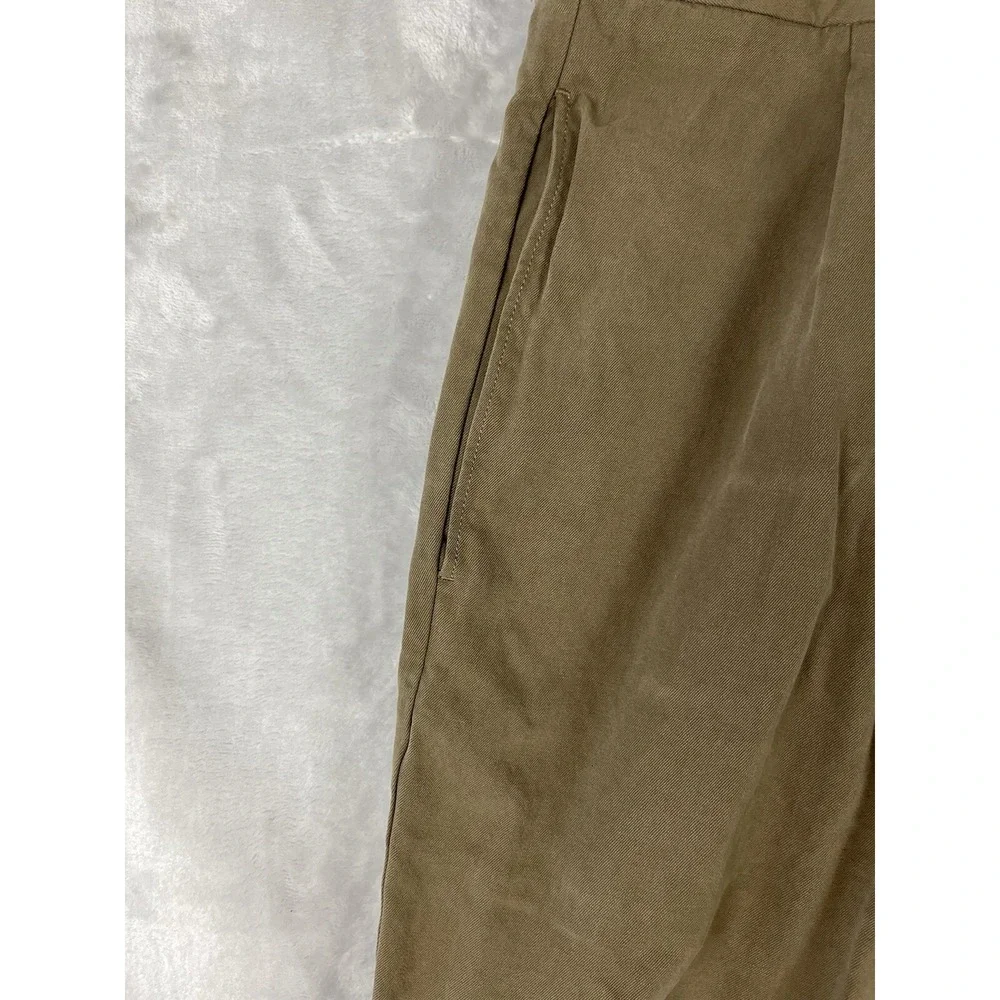 TOMMY BAHAMA 100% Silk Short Men 42 Brown Relaxed Pleaded Pockets Vacation